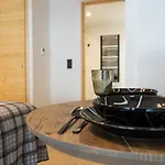 Les Roches Du Mont Blanc - & 4* Combloux